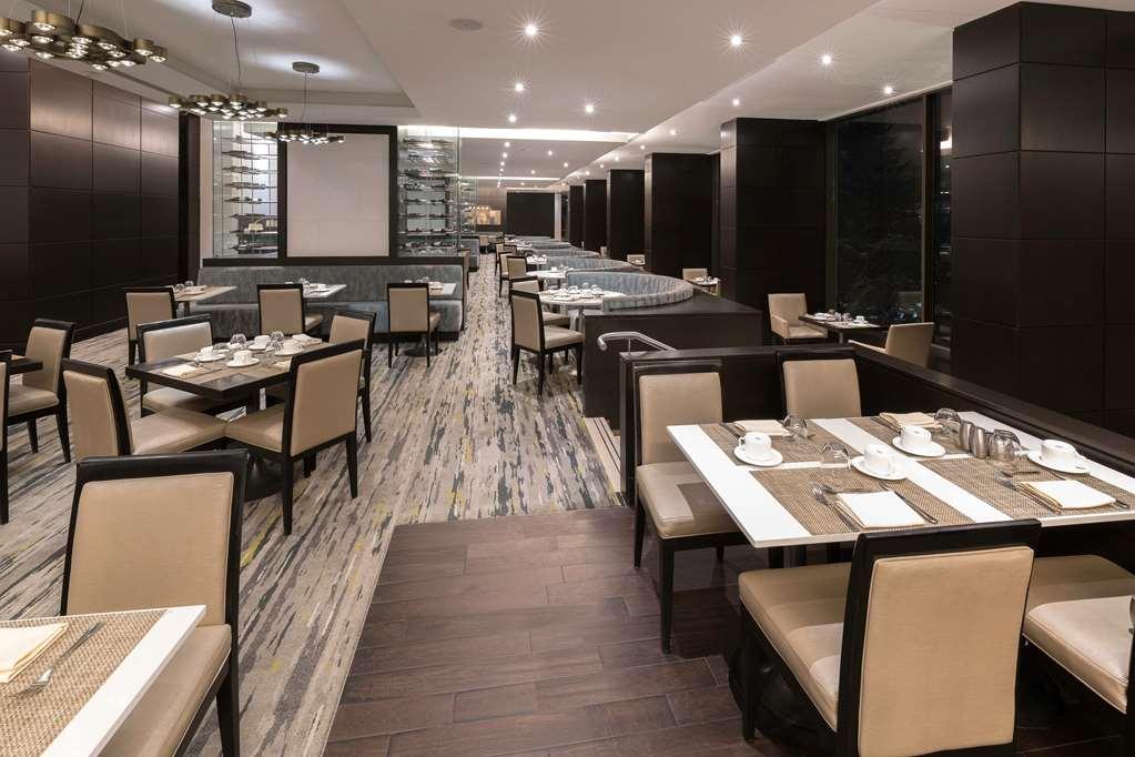 Pan Pacific Toronto Otel Restoran fotoğraf